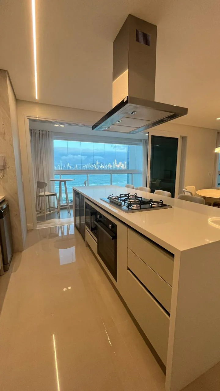 Apartamento em Pioneiros, Balneário Camboriú