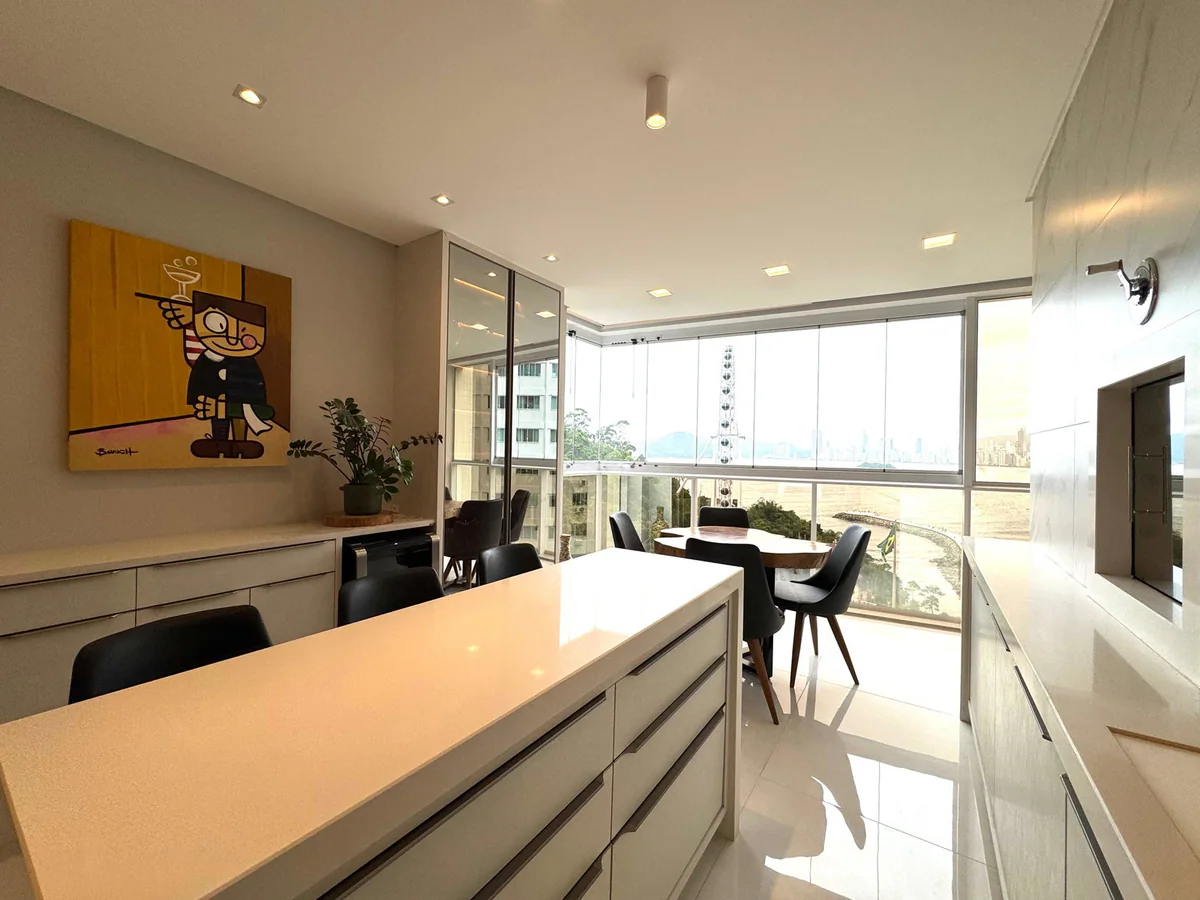 Apartamento em Pioneiros, Balneário Camboriú
